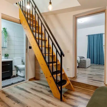 Apartament Downtown Homey Duplex With Private Yard *