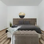 Downtown Homey Duplex With Private Yard Apartmán