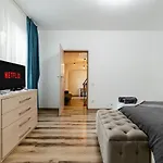 Downtown Homey Duplex With Private Yard Apartmán *