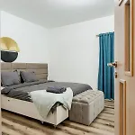 Downtown Homey Duplex With Private Yard Bukarest
