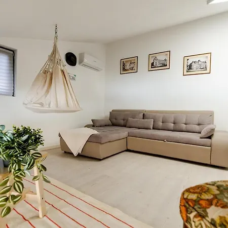 Downtown Homey Duplex With Private Yard Apartmán *