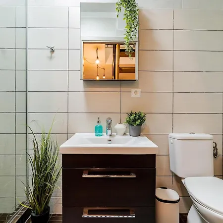 Appartement Downtown Homey Duplex With Private Yard