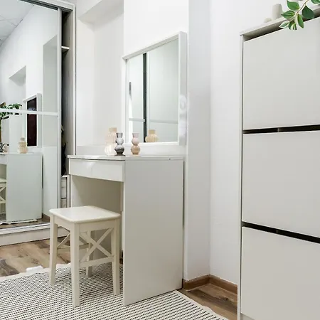 Apartment Downtown Homey Duplex With Private Yard