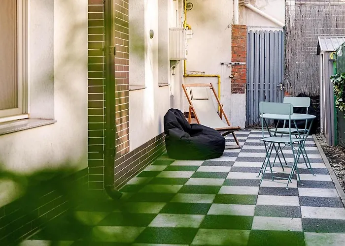 Downtown Homey Duplex With Private Yard Apartment Bucharest