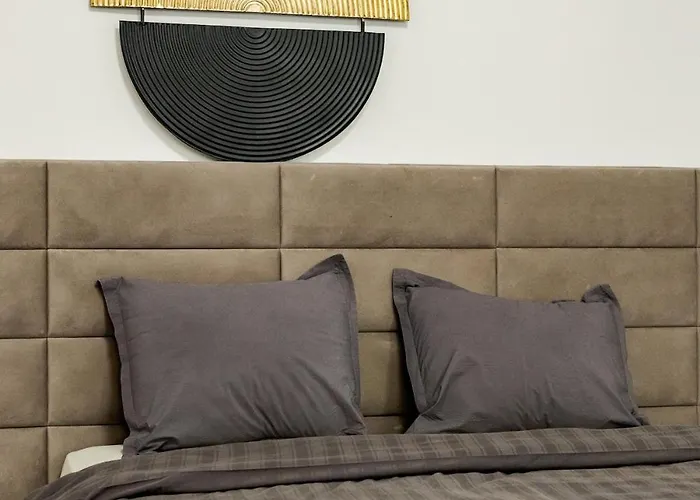 Downtown Homey Duplex With Private Yard Apartment Bucharest