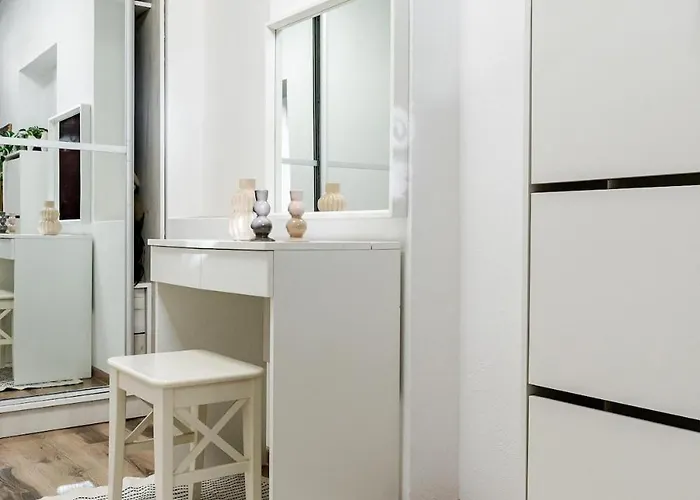 Apartment Downtown Homey Duplex With Private Yard